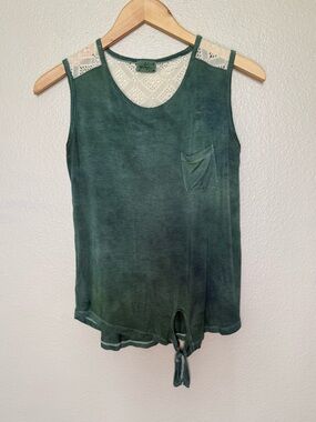 Glitz M Green Tie-Hem Lace-Back Tank Top